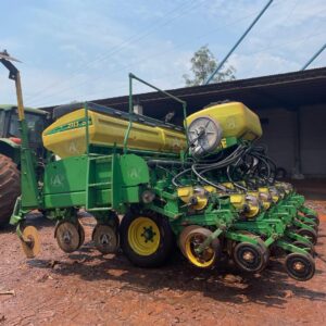 PLANTADEIRA JOHN DEERE 2113