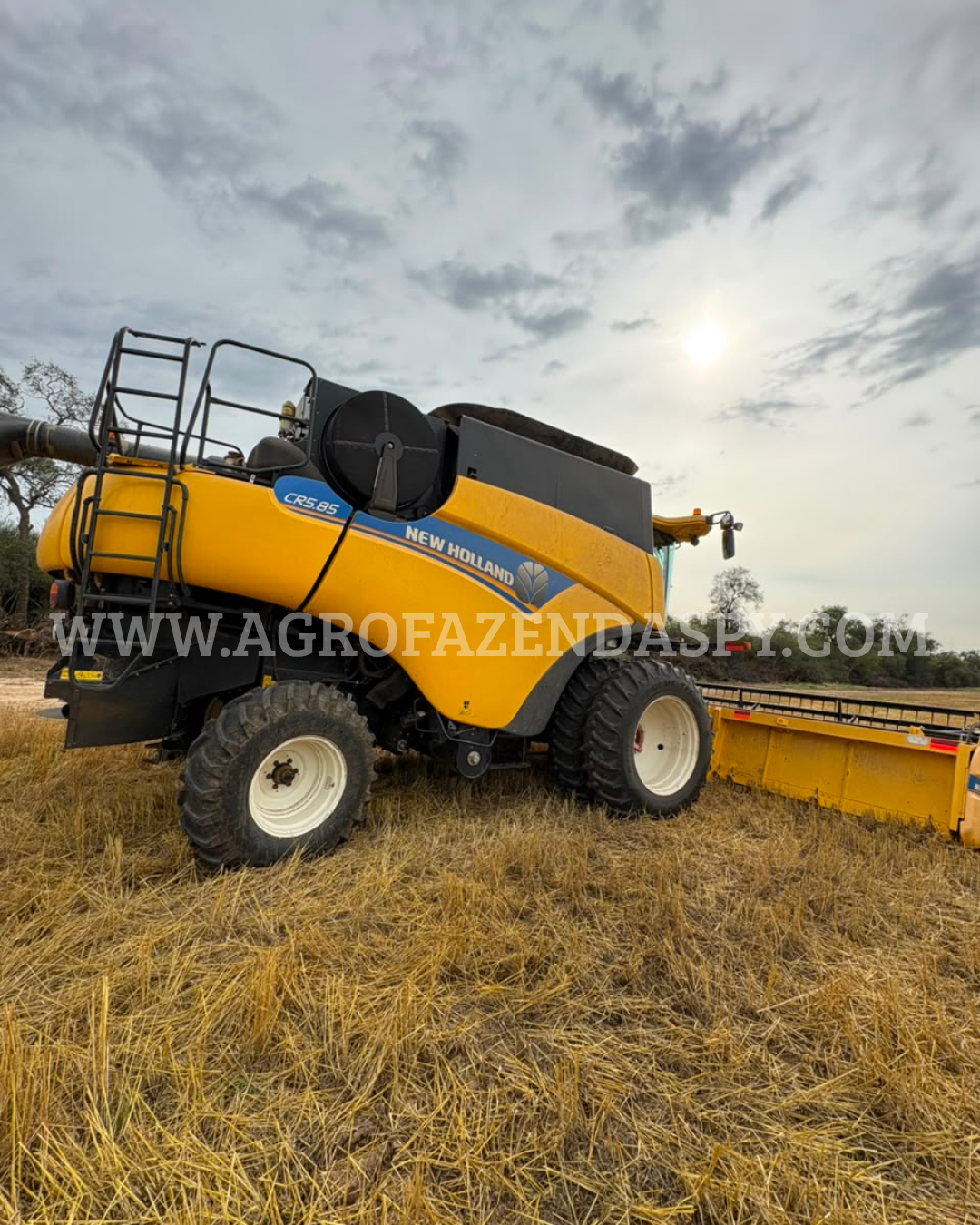NEW HOLLAND CR 5.85 - Imagem 2
