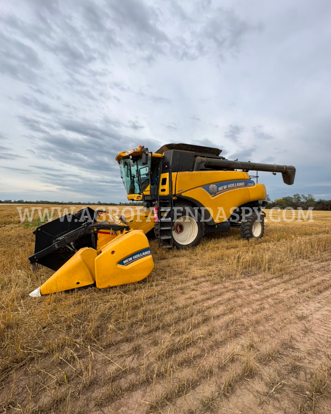 NEW HOLLAND CR 5.85